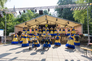 Guggemusik Überdosis auf der Bühne